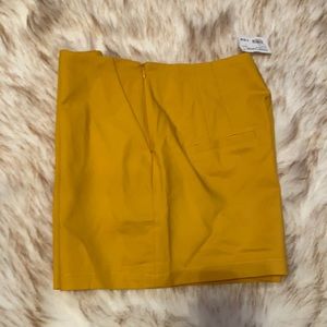 NWT beautiful shorts by Alythea in size large
